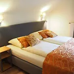 Fuerstenbrunn Apartment