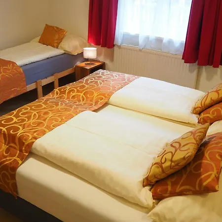 Fuerstenbrunn * גרודיג